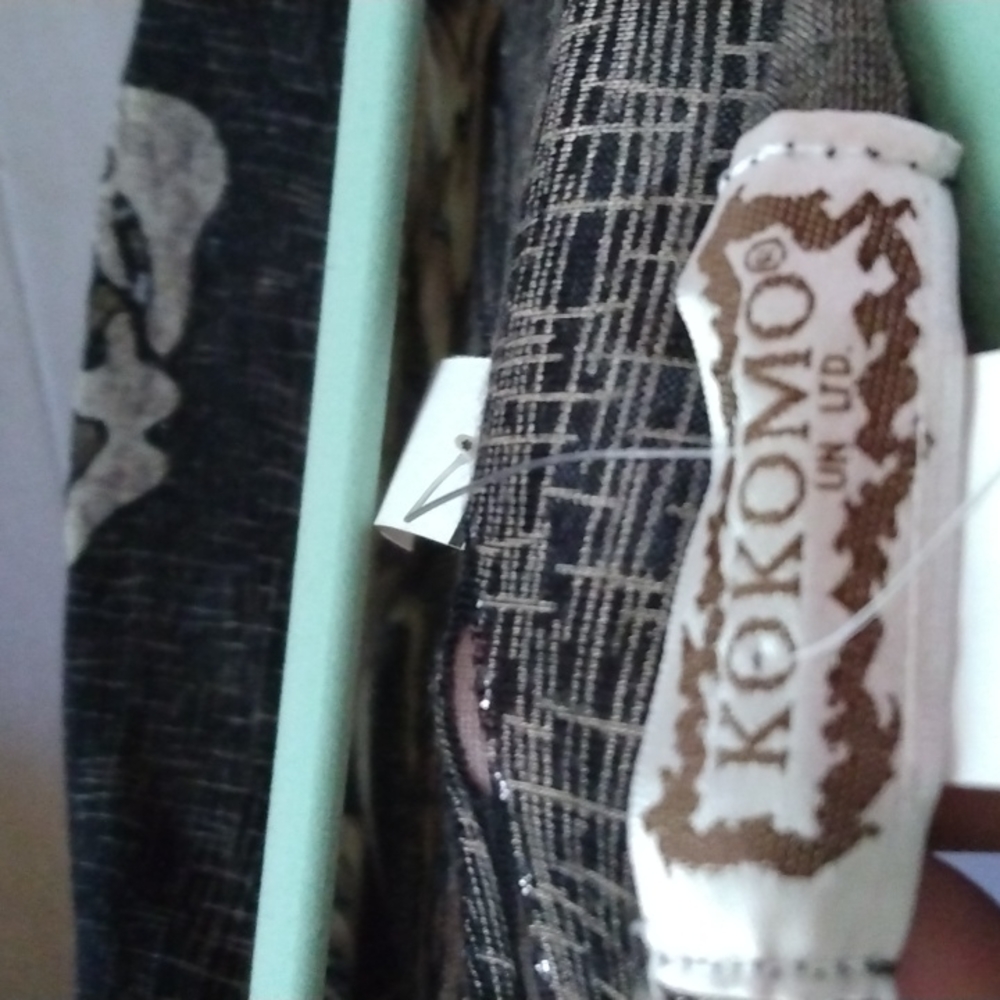 Kokomo Women's NWT shawl beautiful!  One size fits all. - Picture 3 of 12